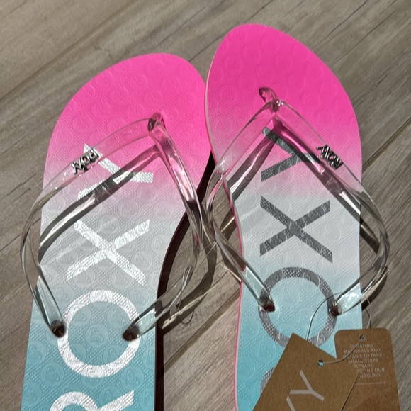 NWT Roxy flip flops - Picture 4 of 4